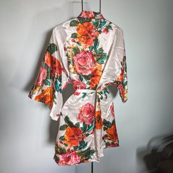 NWOT- Floral Satin Bridal Robe, Sz L-XL - Picture 5 of 5